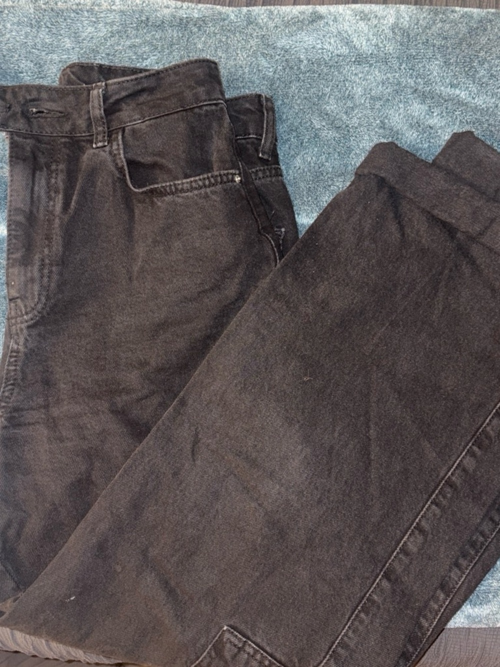 Classic Black Cargo Pants - Timeless Straight Fit